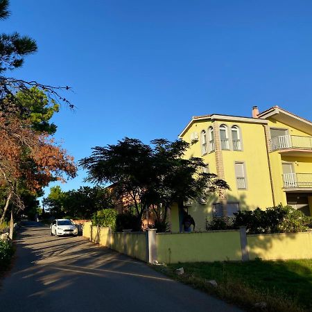 Villa Mena Vir Exterior foto